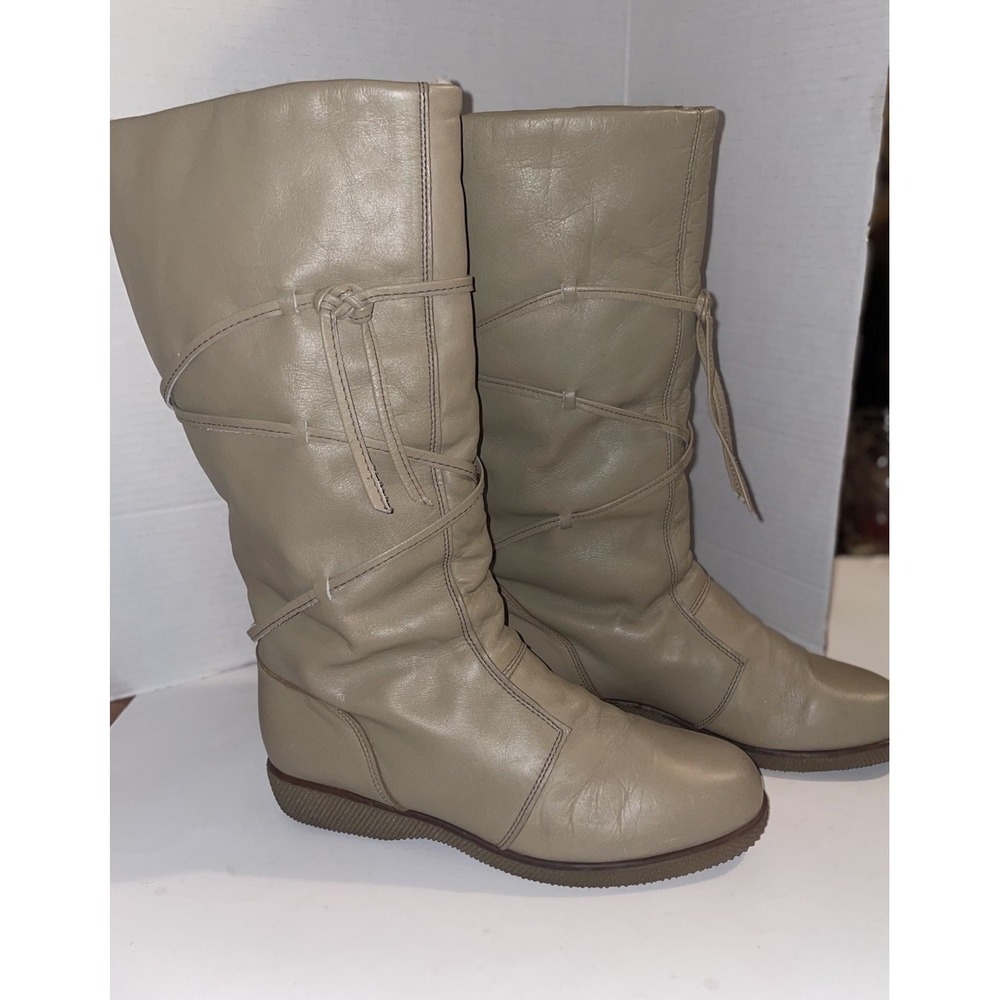Vintage Chef "Cherokee" Chief Beige Leather Insulated Pull-On Boots Women's 10